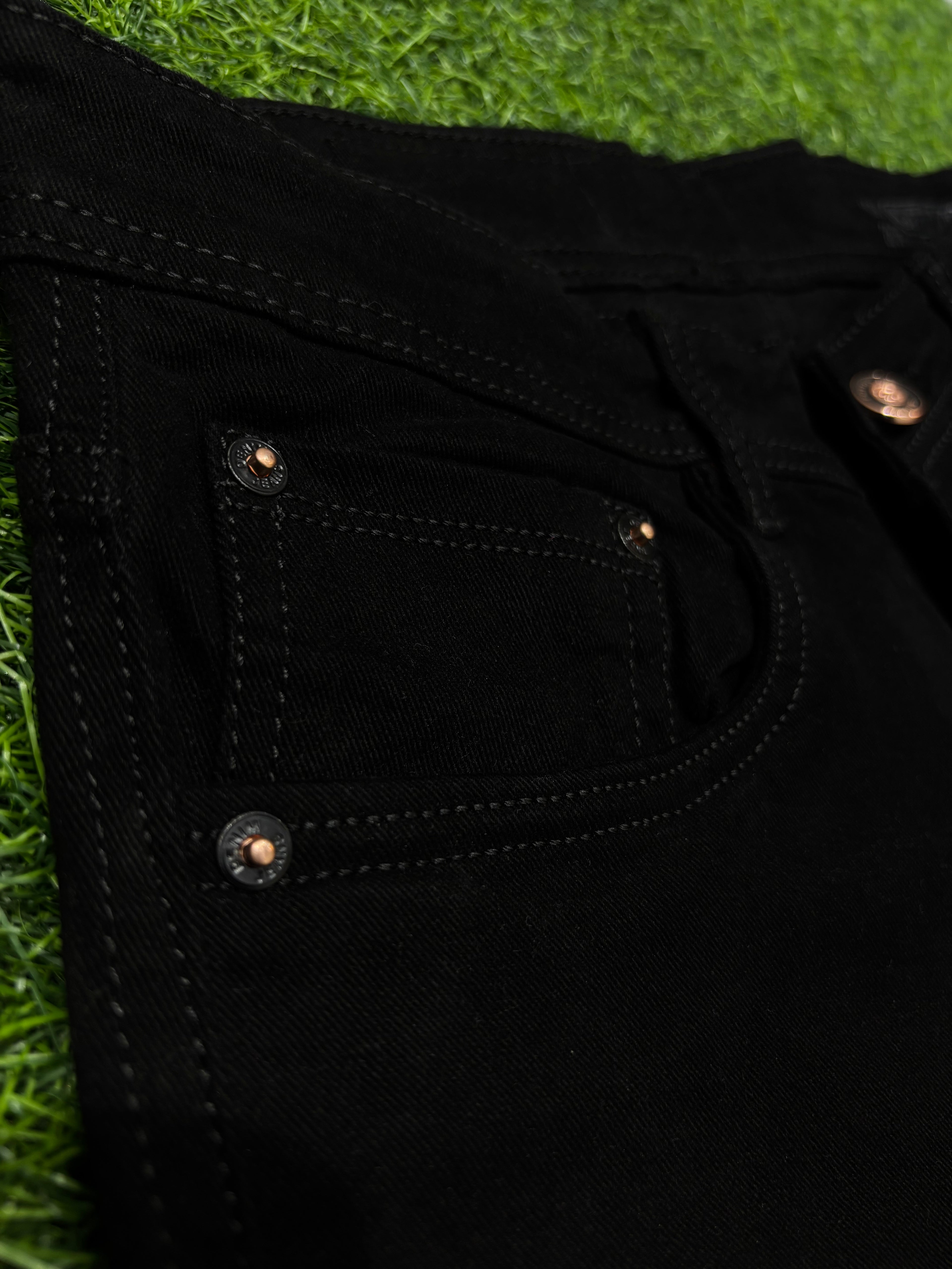 Z BLACK PLAIN JEANS